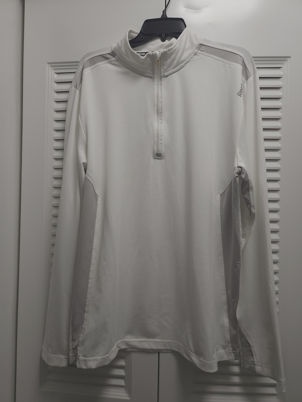 Reebok Men’s L/G White 1/4 Zip Long Sleeve Athletic Pullover – Performance Top